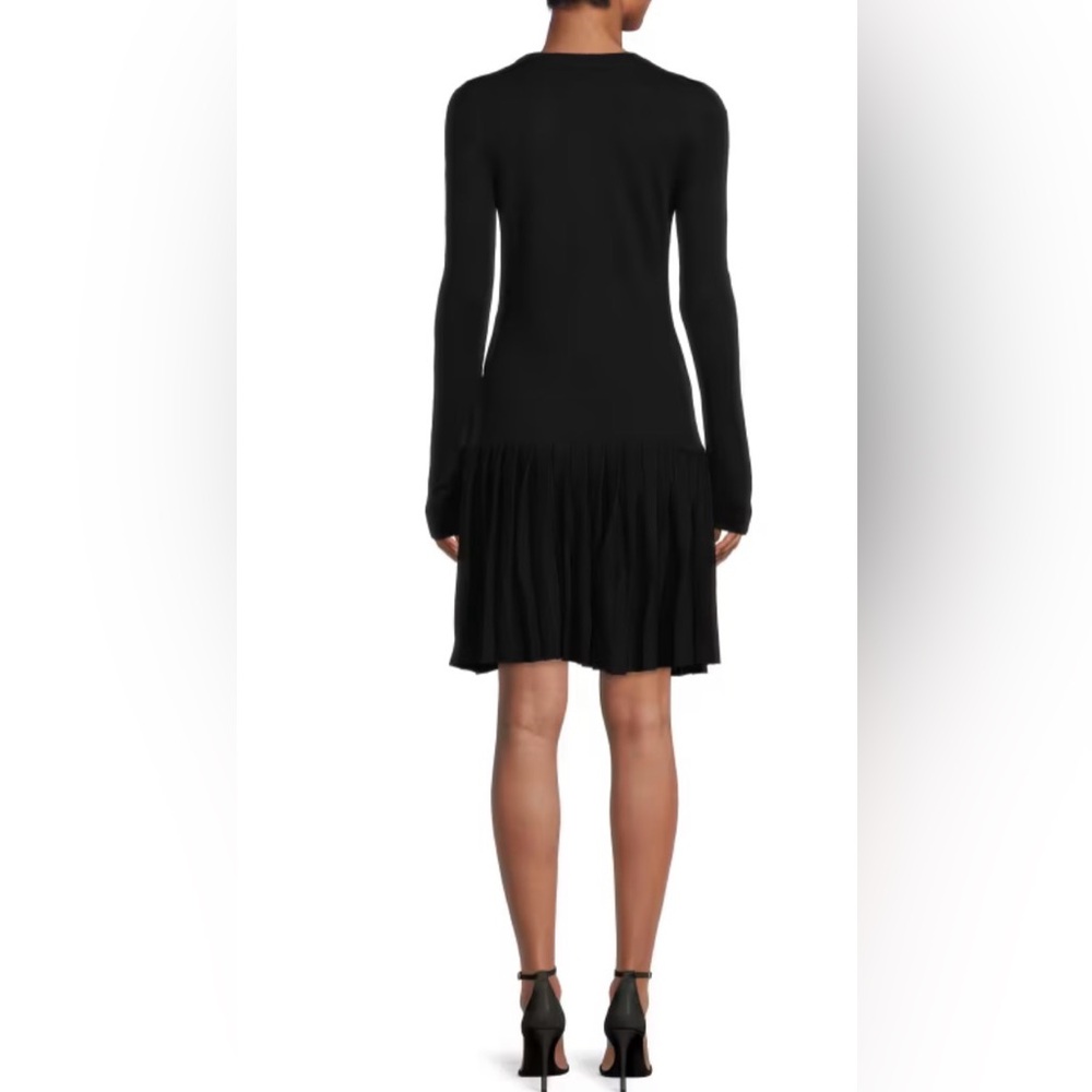 Love Moschino Black Dress with Vibrant Red Heart - Picture 6 of 10